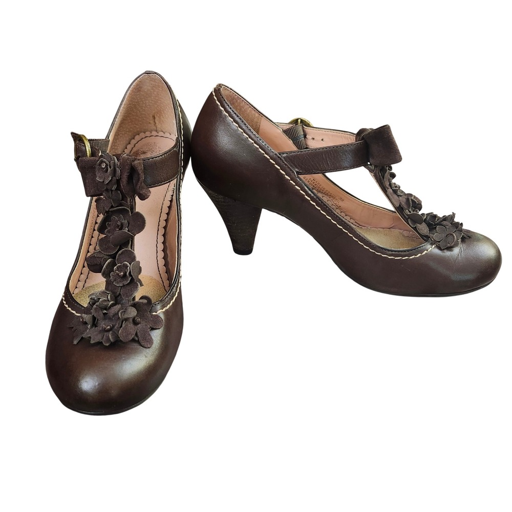 Anthropologie Brown Leather Floral T-Strap Mary Jane Heels Brazil Sz 38 Coquette - Picture 2 of 12